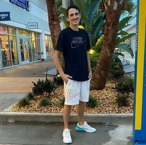 Meet your Posher, Bailey